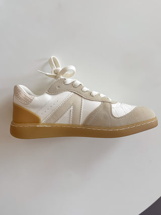 Vesta Sneakers