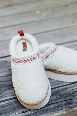 Hug Platform Clog Slippers