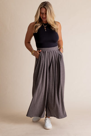 Fierce Feeling Wide Pleats Pants