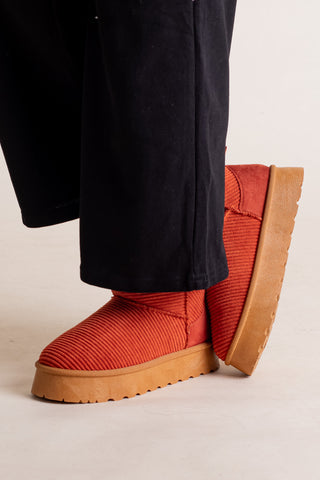 Yarroh Corduroy Boots