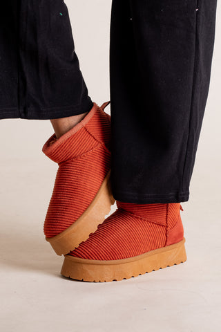 Yarroh Corduroy Boots