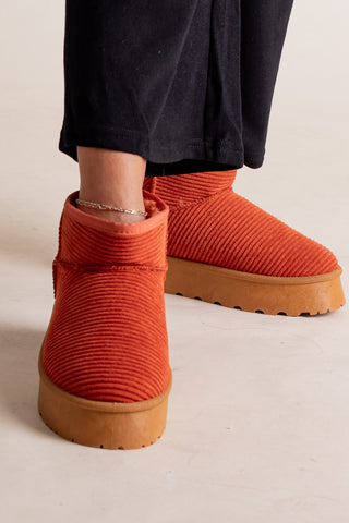 Yarroh Corduroy Boots