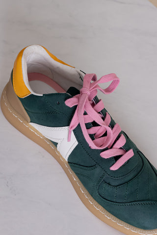 Vesta Sneakers