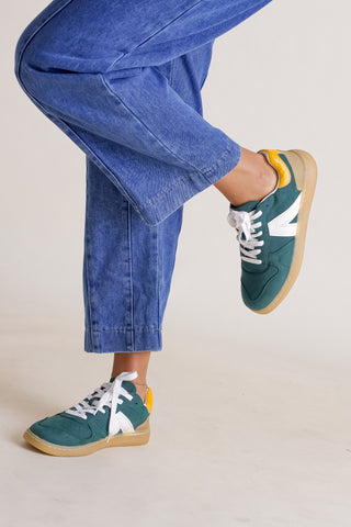 Vesta Sneakers