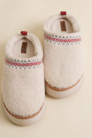 Hug Platform Clog Slippers
